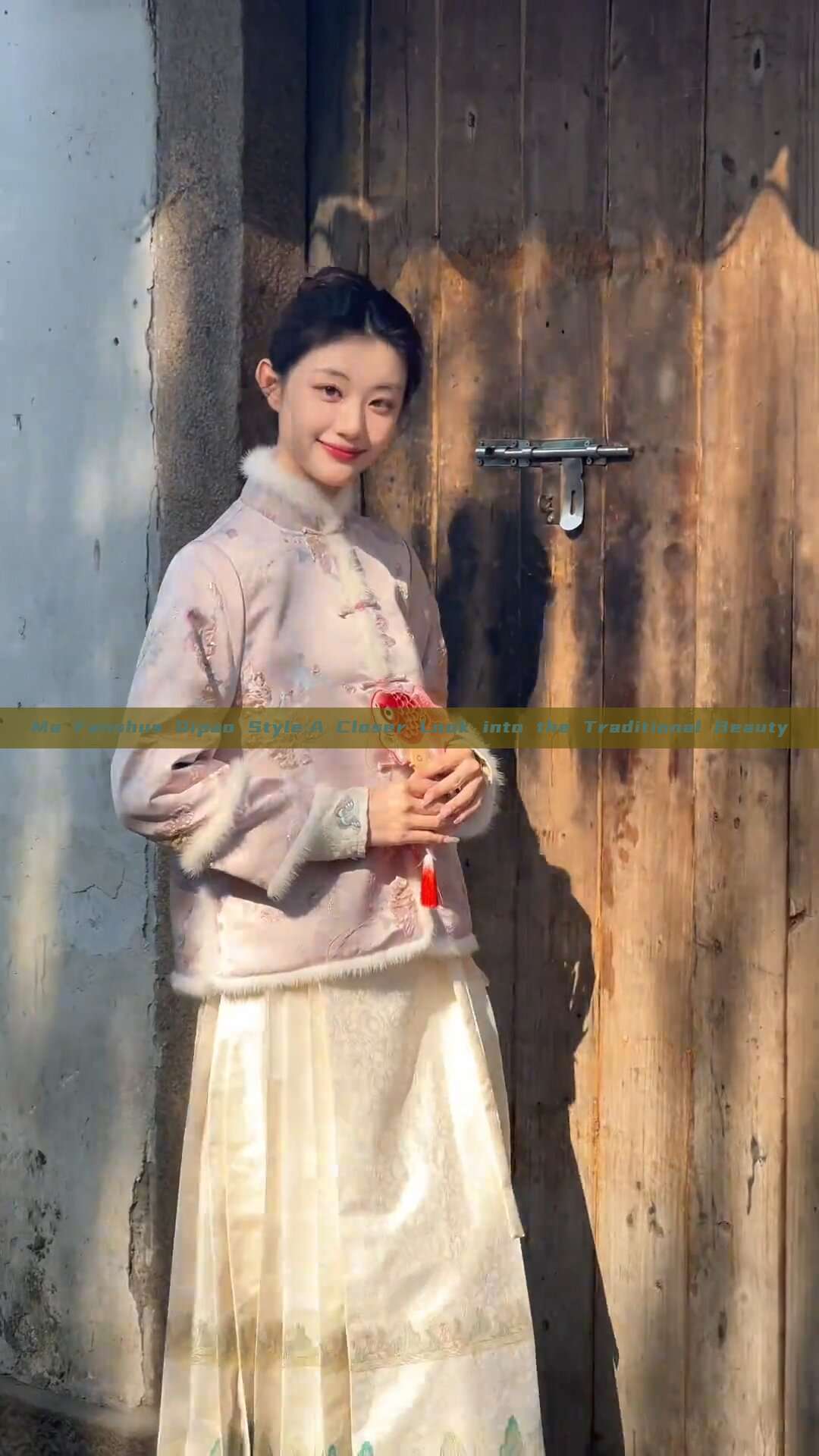 Ma Fanshus Qipao Style:A Closer Look into the Traditional Beauty Ma Fanshus Qipao Style:A Closer Look into the Traditional Beauty