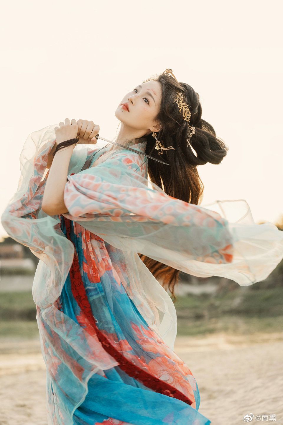 The Splendor of Hanfu Hair Accessories for Girls:A Closer Look at the Traditional Hairpins