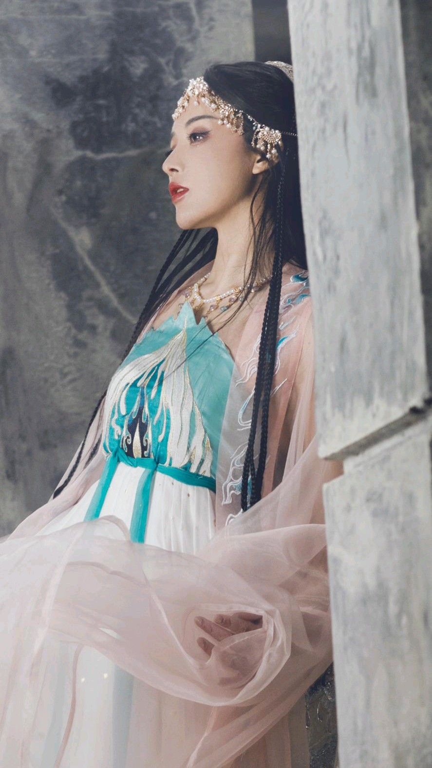 The Elegance of a Long-Sleeve Hanfu Baby Girl