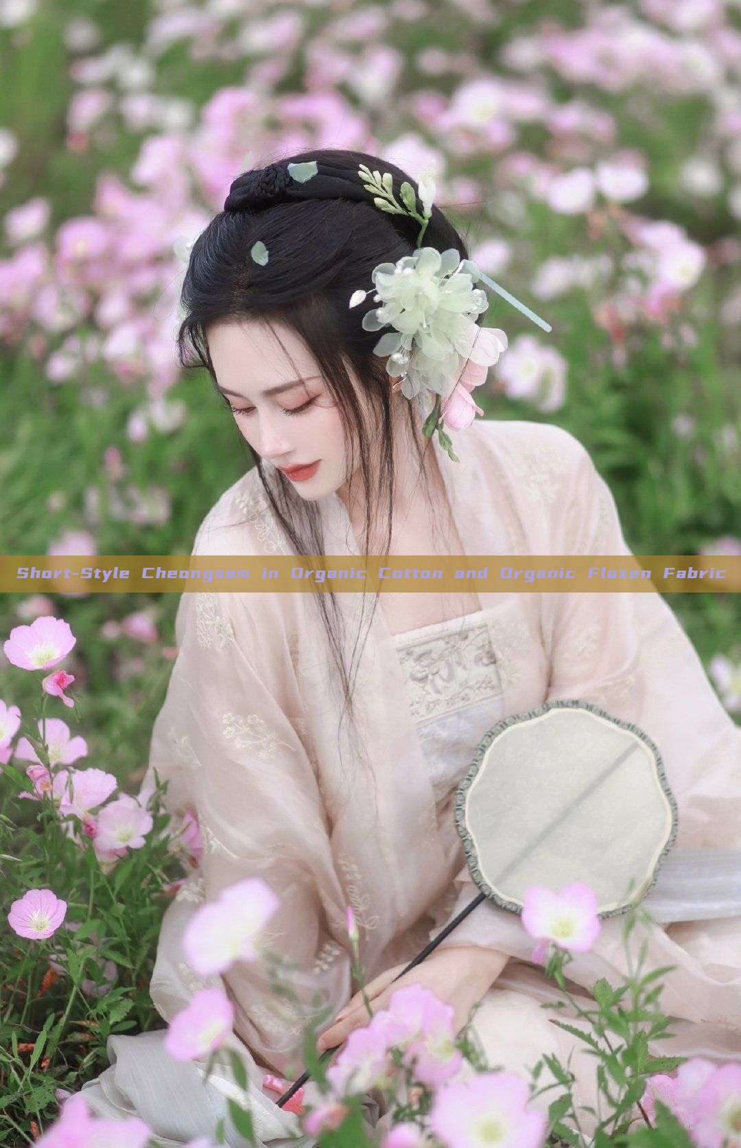 Short-Style Cheongsam in Organic Cotton and Organic Flaxen Fabric Short-Style Cheongsam in Organic Cotton and Organic Flaxen Fabric
