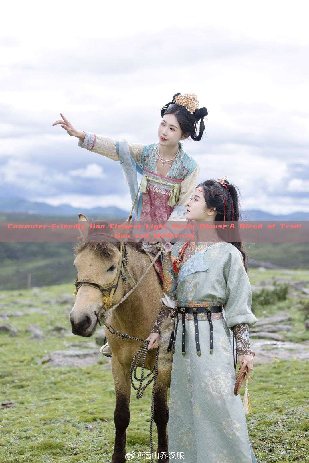 Commuter-Friendly Han Element Light Hanfu Blouse:A Blend of Tradition and Modernity Commuter-Friendly Han Element Light Hanfu Blouse:A Blend of Tradition and Modernity