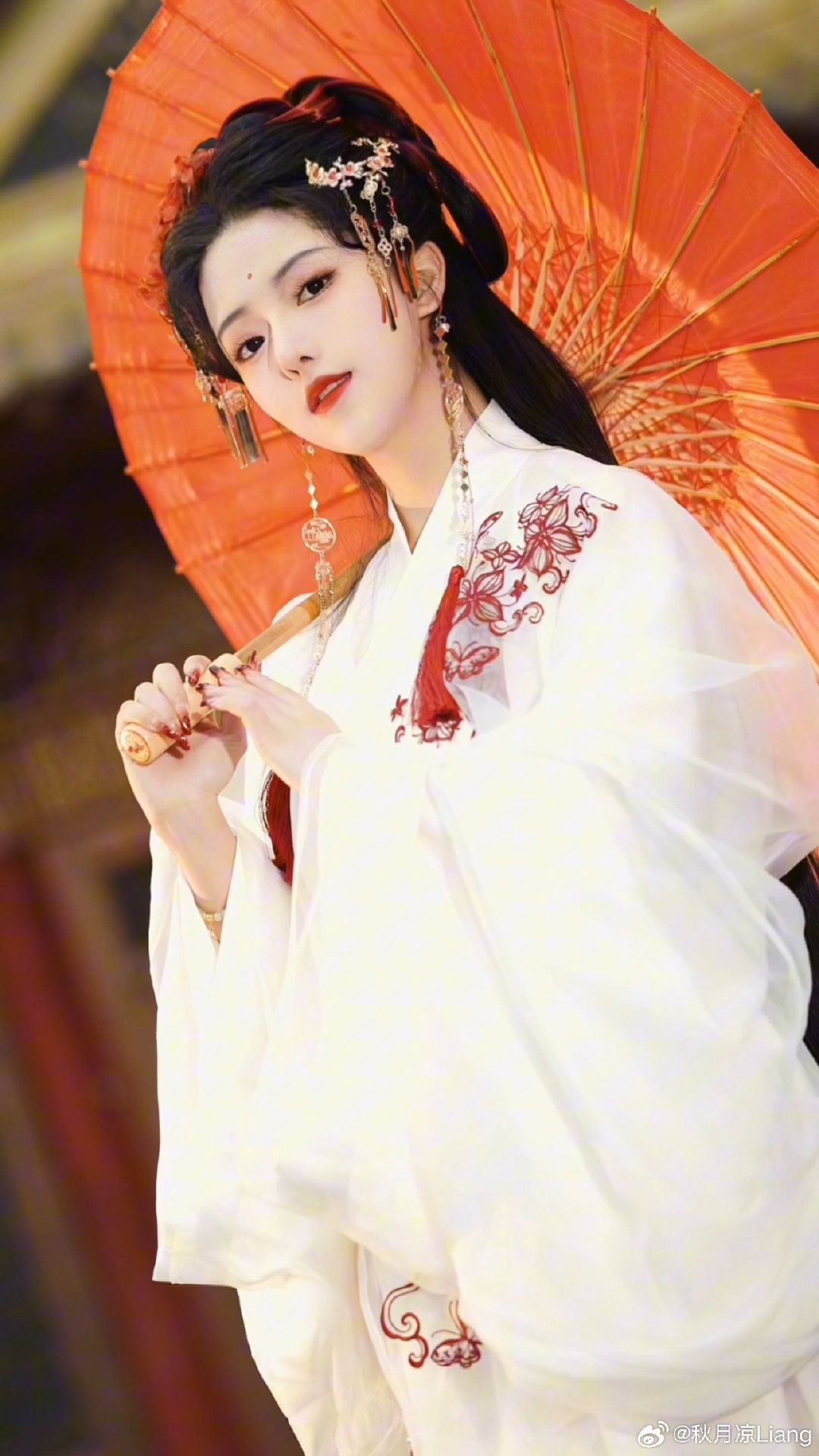 Four-Year-Old Girls Hanfu Fashion in Spring and Autumn Four-Year-Old Girls Hanfu Fashion in Spring and Autumn