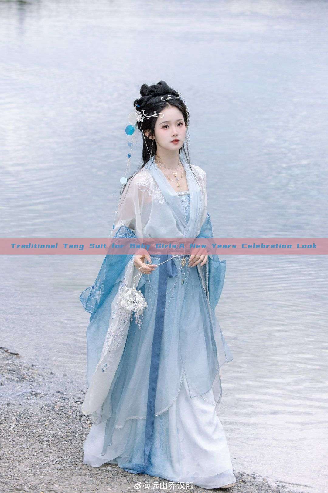 Traditional Tang Suit for Baby Girls:A New Years Celebration Look