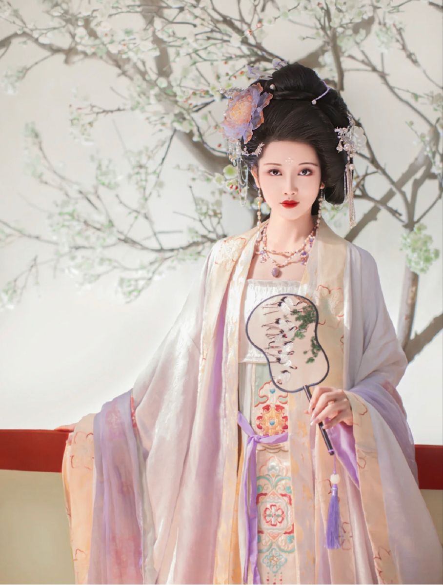 The 12-Year-Old Tang Dynasty Hanfu Girl:A Glimpse into Ancient Chinese Childhood The 12-Year-Old Tang Dynasty Hanfu Girl:A Glimpse into Ancient Chinese Childhood