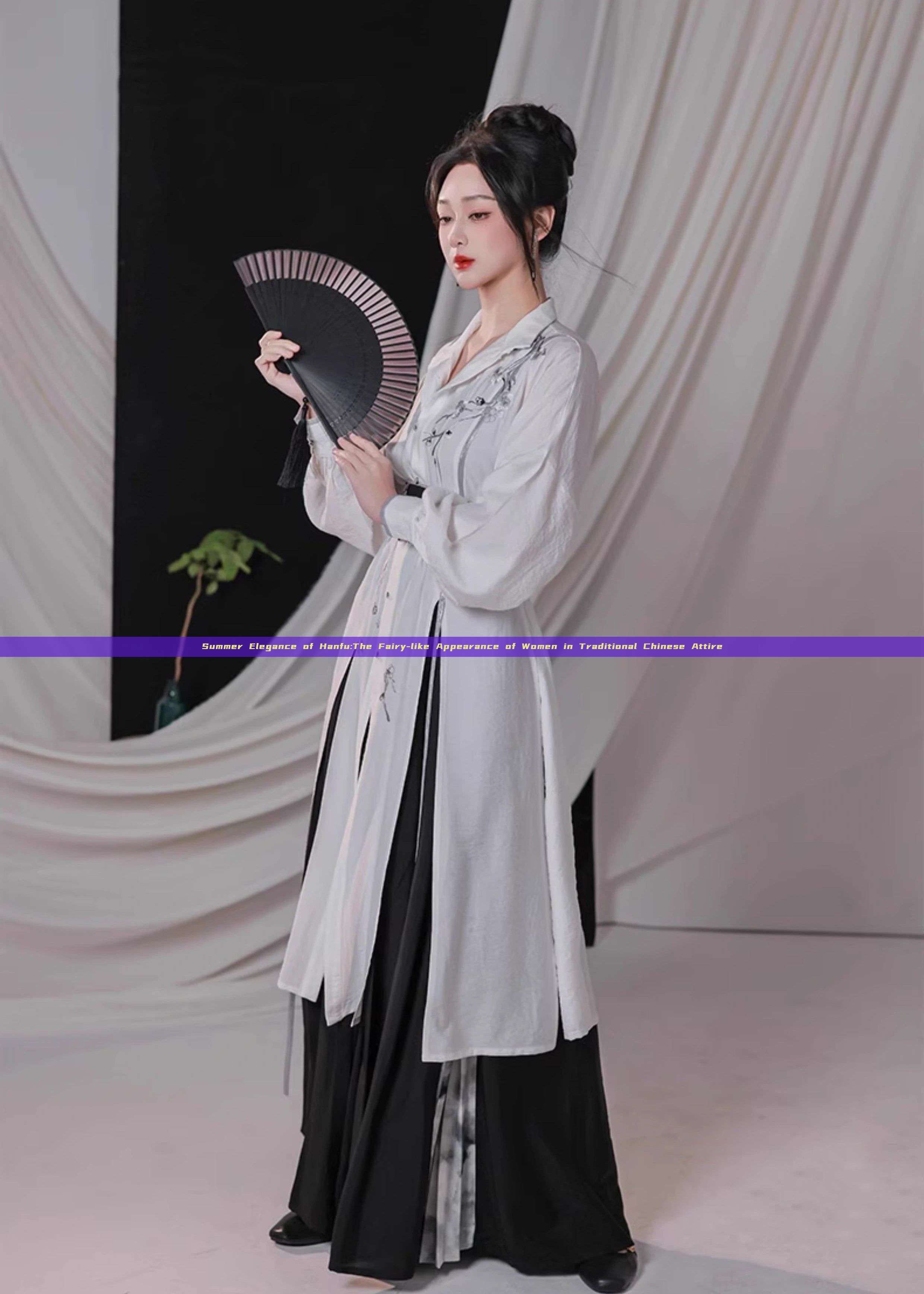 Summer Elegance of Hanfu:The Fairy-like Appearance of Women in Traditional Chinese Attire Summer Elegance of Hanfu:The Fairy-like Appearance of Women in Traditional Chinese Attire