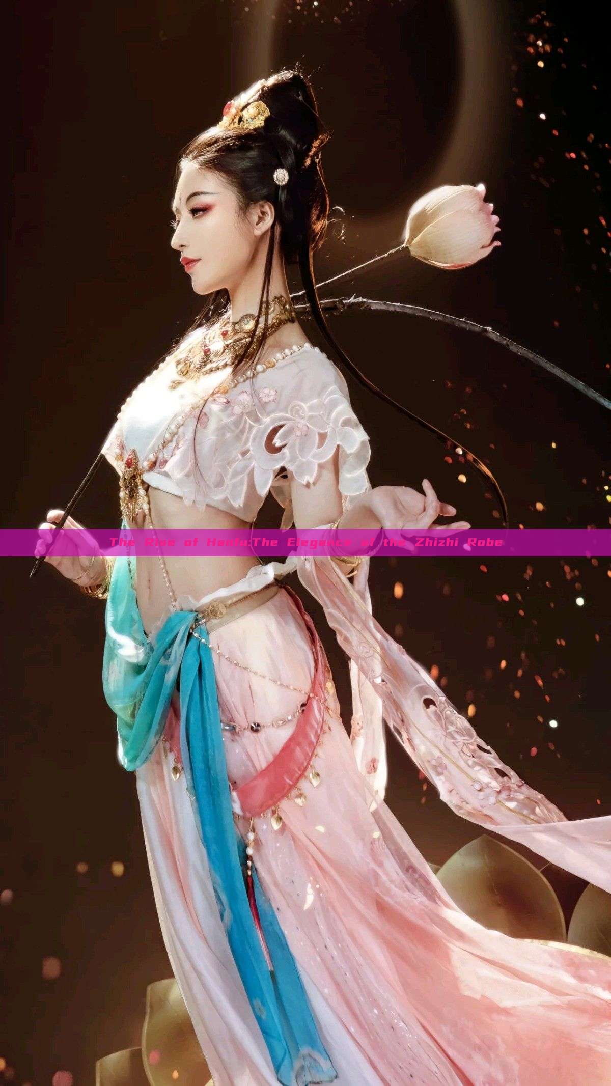 The Rise of Hanfu:The Elegance of the Zhizhi Robe The Rise of Hanfu:The Elegance of the Zhizhi Robe