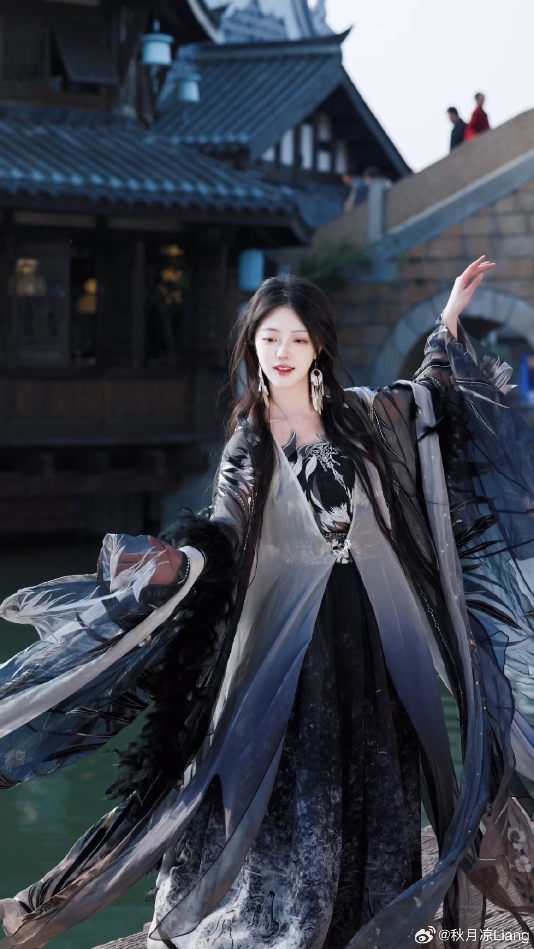 Ancient Style Hanfu Family Costumes:Maternity and Child in Harmony Ancient Style Hanfu Family Costumes:Maternity and Child in Harmony