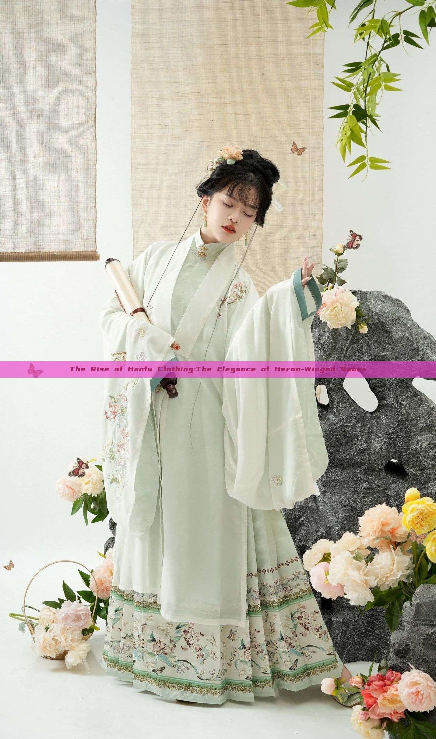 The Rise of Hanfu Clothing:The Elegance of Heron-Winged Robes The Rise of Hanfu Clothing:The Elegance of Heron-Winged Robes