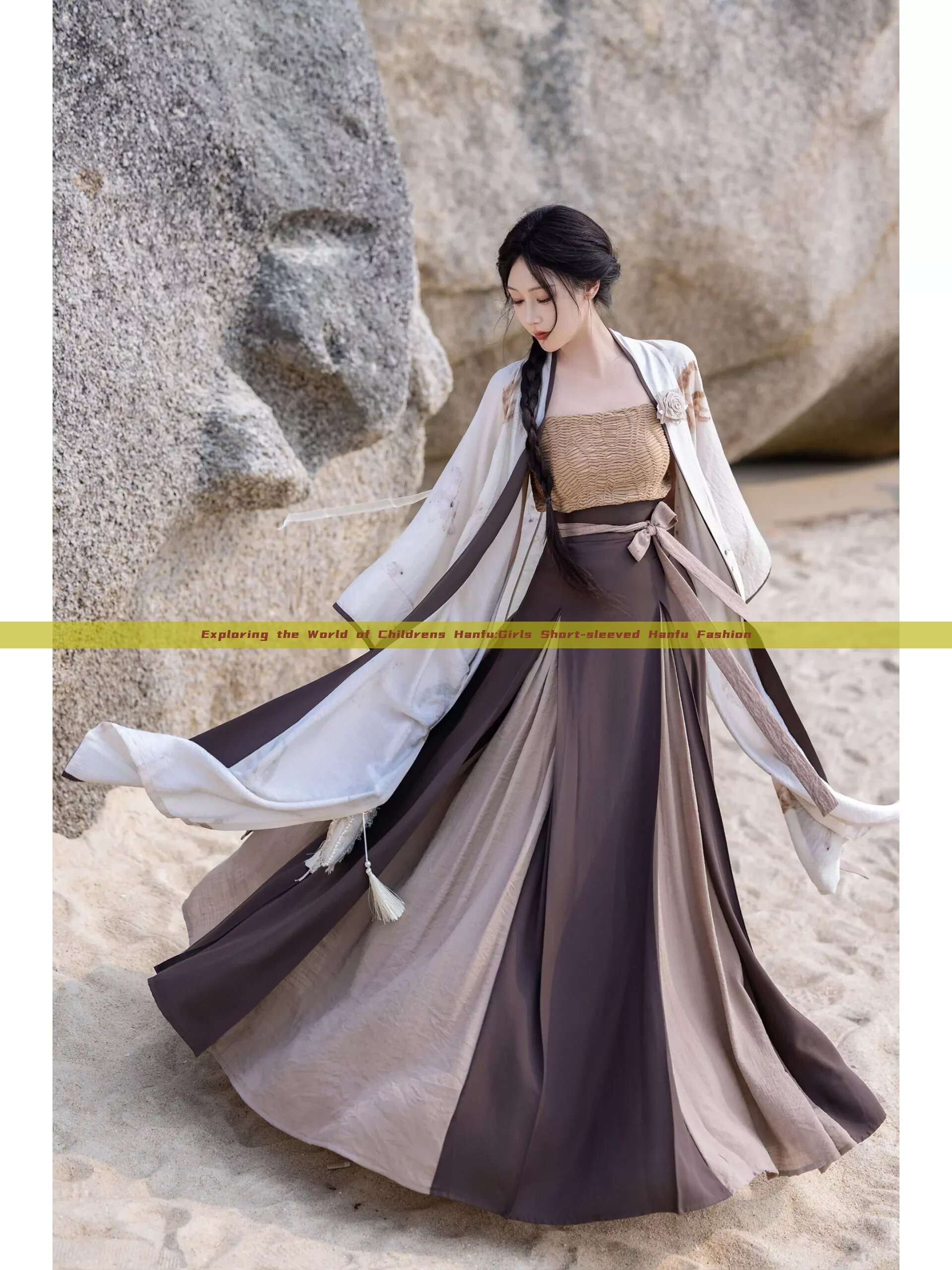 Exploring the World of Childrens Hanfu:Girls Short-sleeved Hanfu Fashion