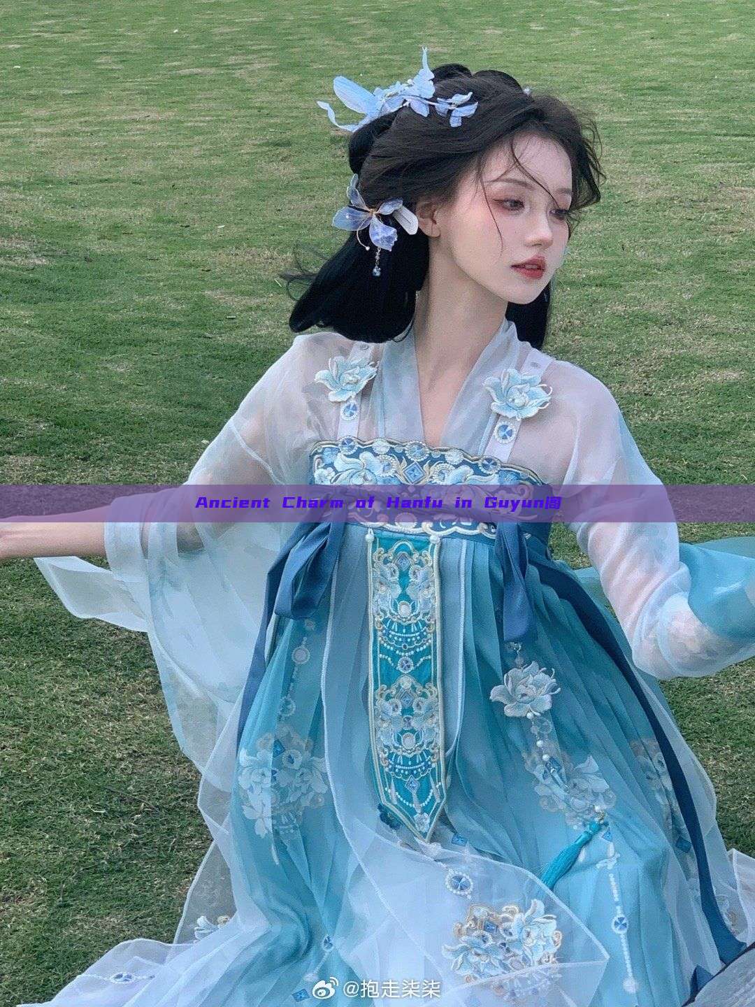 Ancient Charm of Hanfu in Guyun阁 Ancient Charm of Hanfu in Guyun阁
