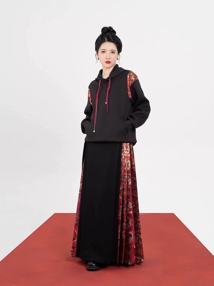 The Splendid World of Hanfu Hairpins and Clamps