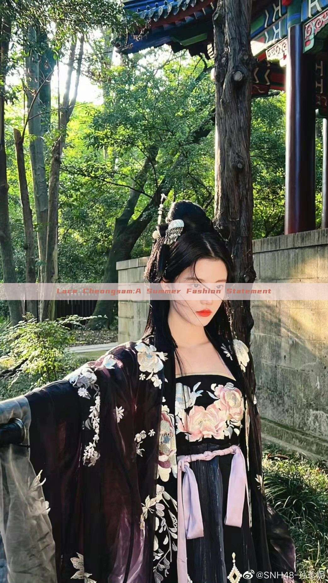 Lace Cheongsam:A Summer Fashion Statement