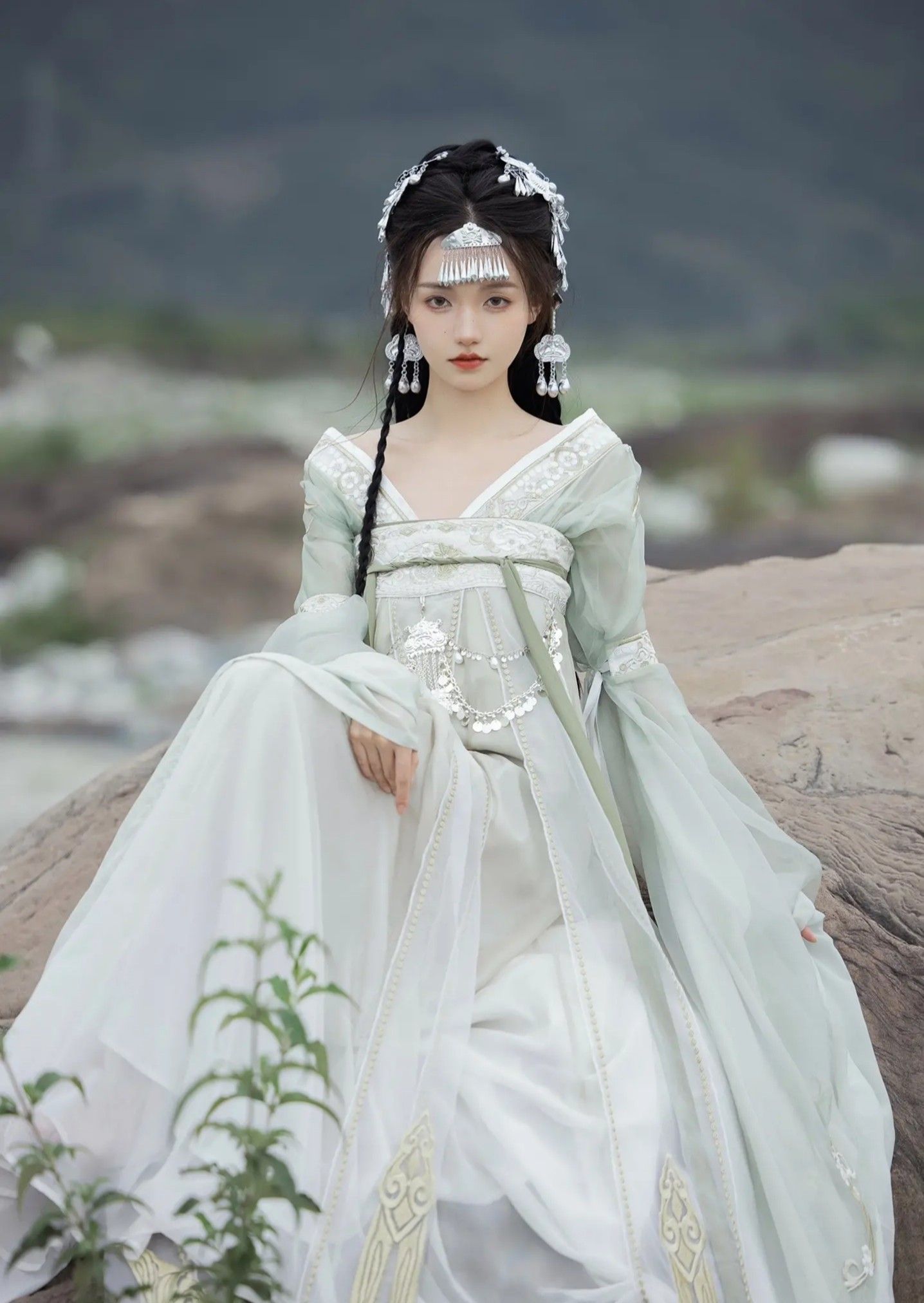 Summer Fashion for Big Girls:The Charm of Hanfu Traditional Chinese Dress Summer Fashion for Big Girls:The Charm of Hanfu Traditional Chinese Dress
