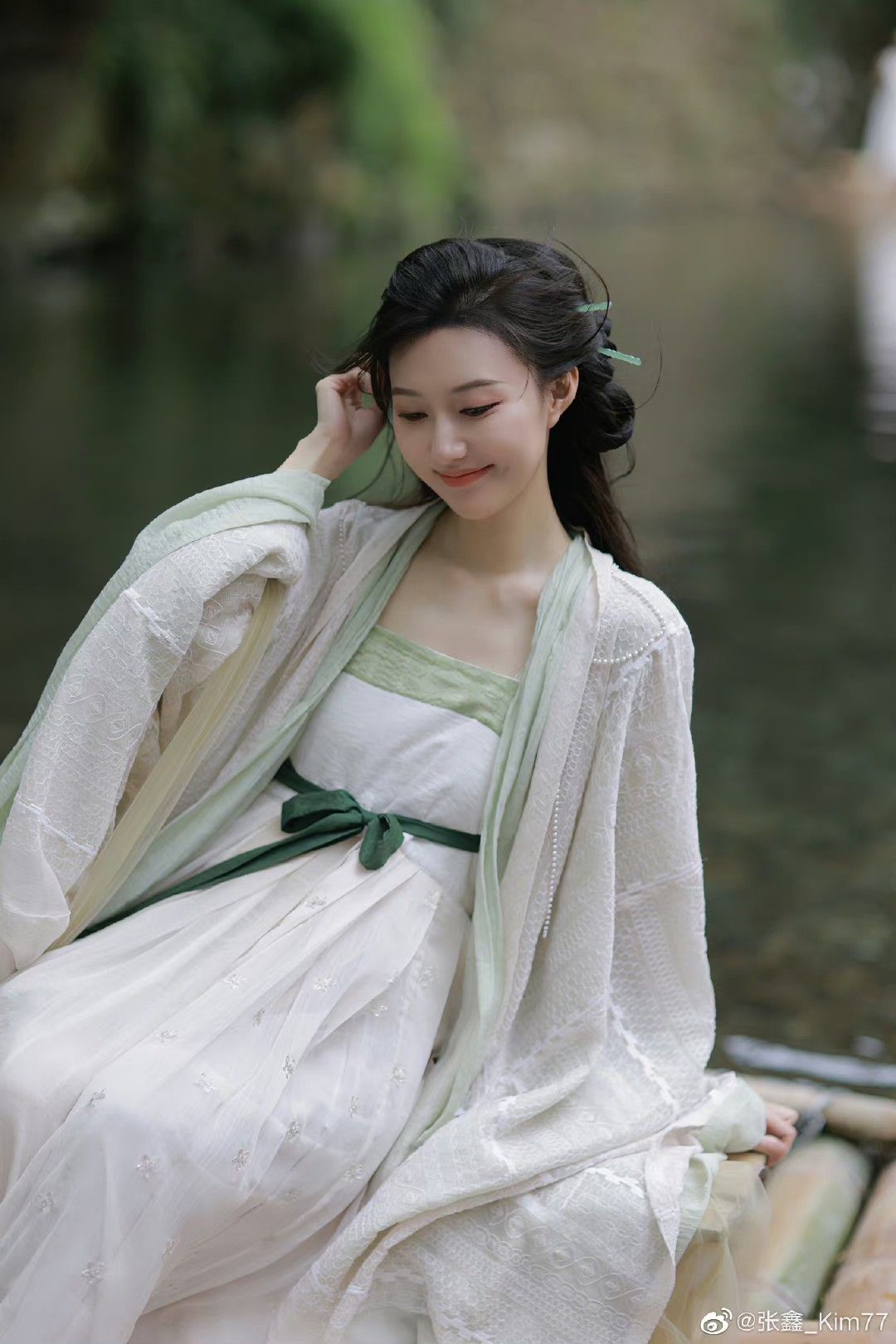 Childrens Cheongsam:The Splendid Tradition for 12 and 13-Year-Old Kids