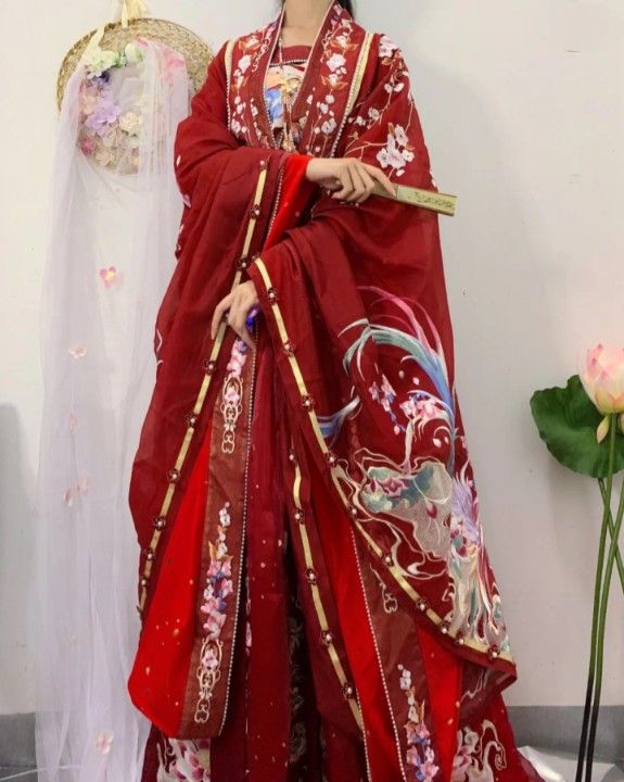 The Role of Accessories in the Splendor of Hanfu:A Focus on the Tapestry Bindings The Role of Accessories in the Splendor of Hanfu:A Focus on the Tapestry Bindings