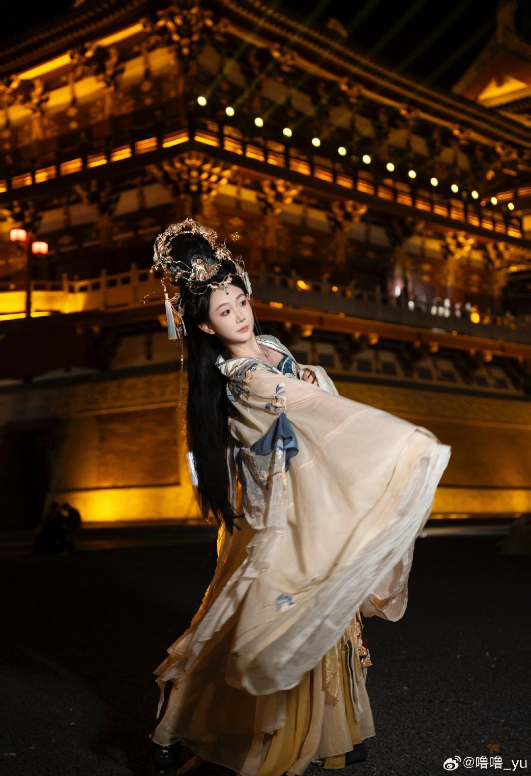 The Qiangqi 霸氣)and Gaoling 高冷)of a Hanfu 汉服)Female Warrior The Qiangqi 霸氣)and Gaoling 高冷)of a Hanfu 汉服)Female Warrior