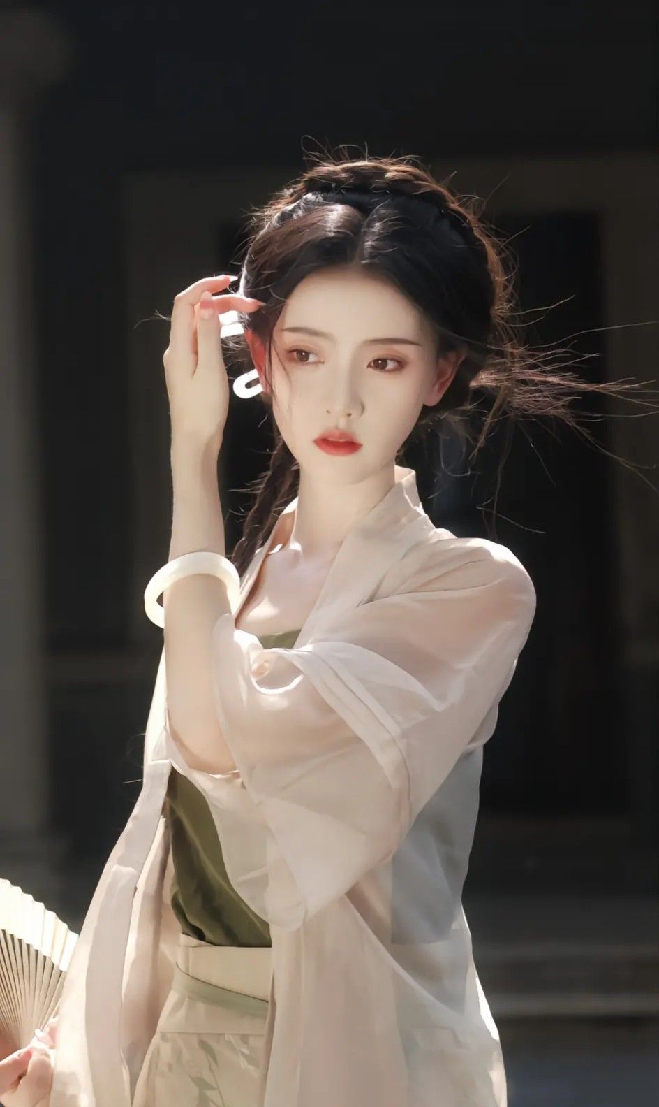 Childrens Hanfu Fashion for Girls:An Insight into Traditional Chinese Attire