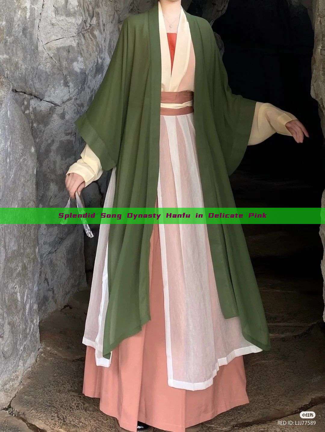 Splendid Song Dynasty Hanfu in Delicate Pink
