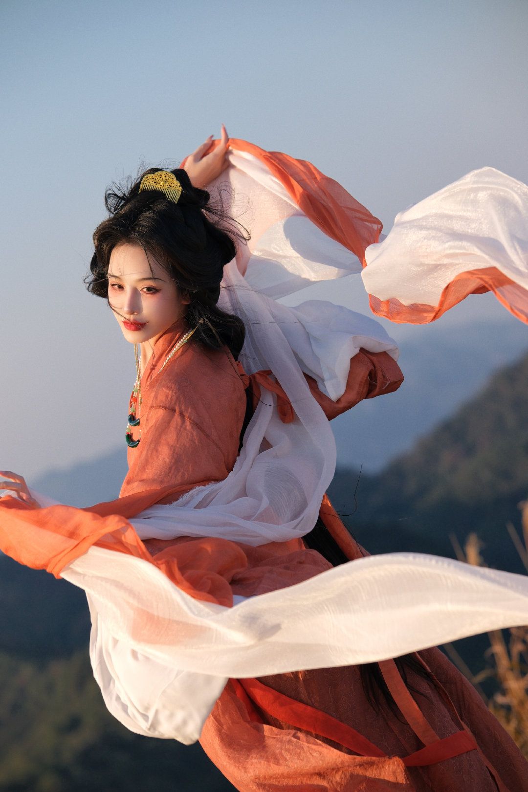 The Splendor of the Empress in Traditional Hanfu Fashion The Splendor of the Empress in Traditional Hanfu Fashion