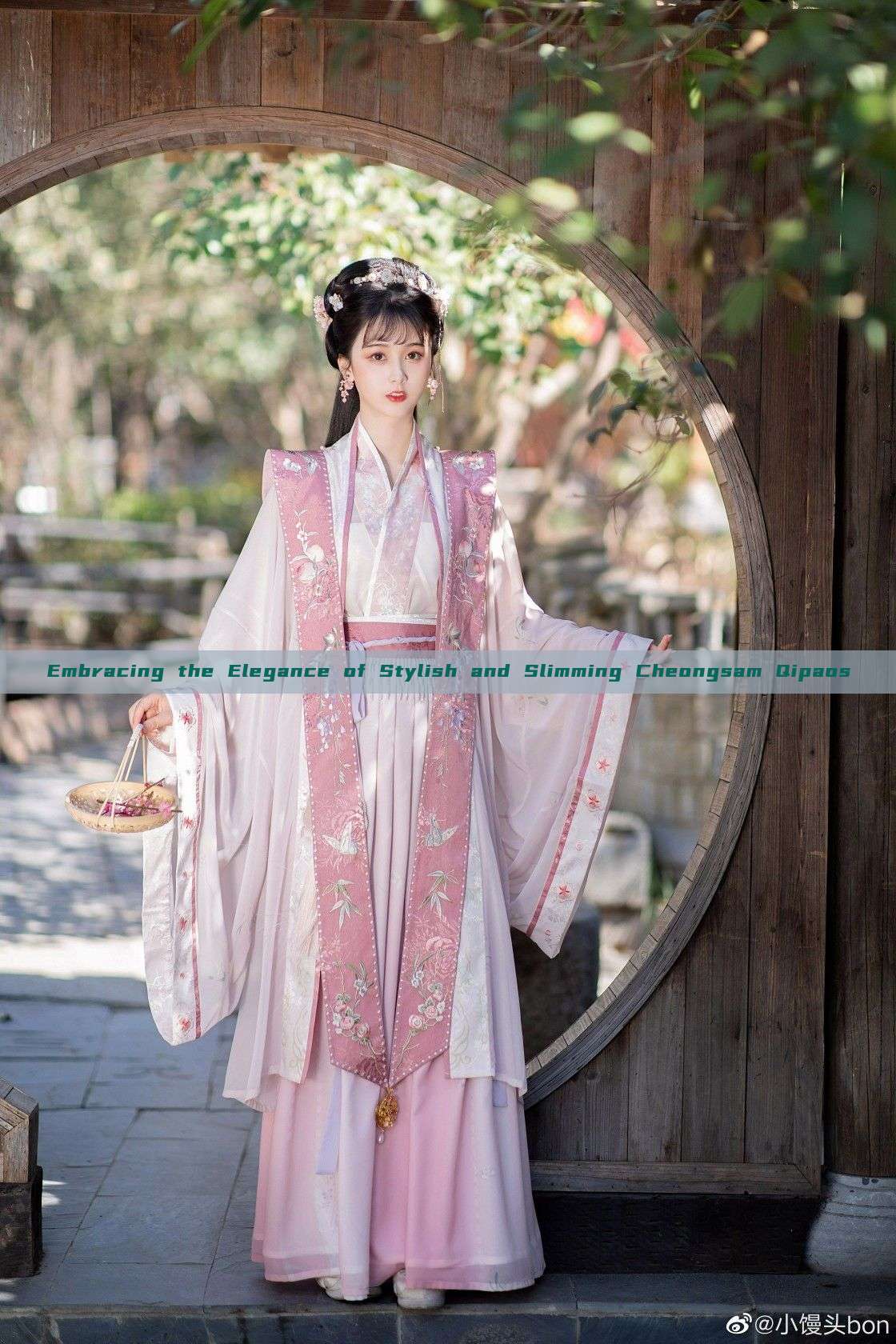 Embracing the Elegance of Stylish and Slimming Cheongsam Qipaos