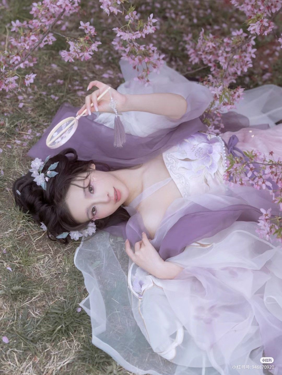 Traditional Chinese Style:Girls Ma-Faced Skirt and Shoe Fashion Traditional Chinese Style:Girls Ma-Faced Skirt and Shoe Fashion