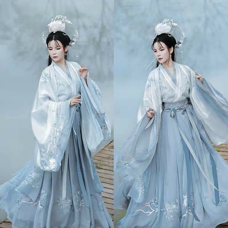 Reinventing the Classic:The Modern Half-Body Cheongsam Jacket Reinventing the Classic:The Modern Half-Body Cheongsam Jacket