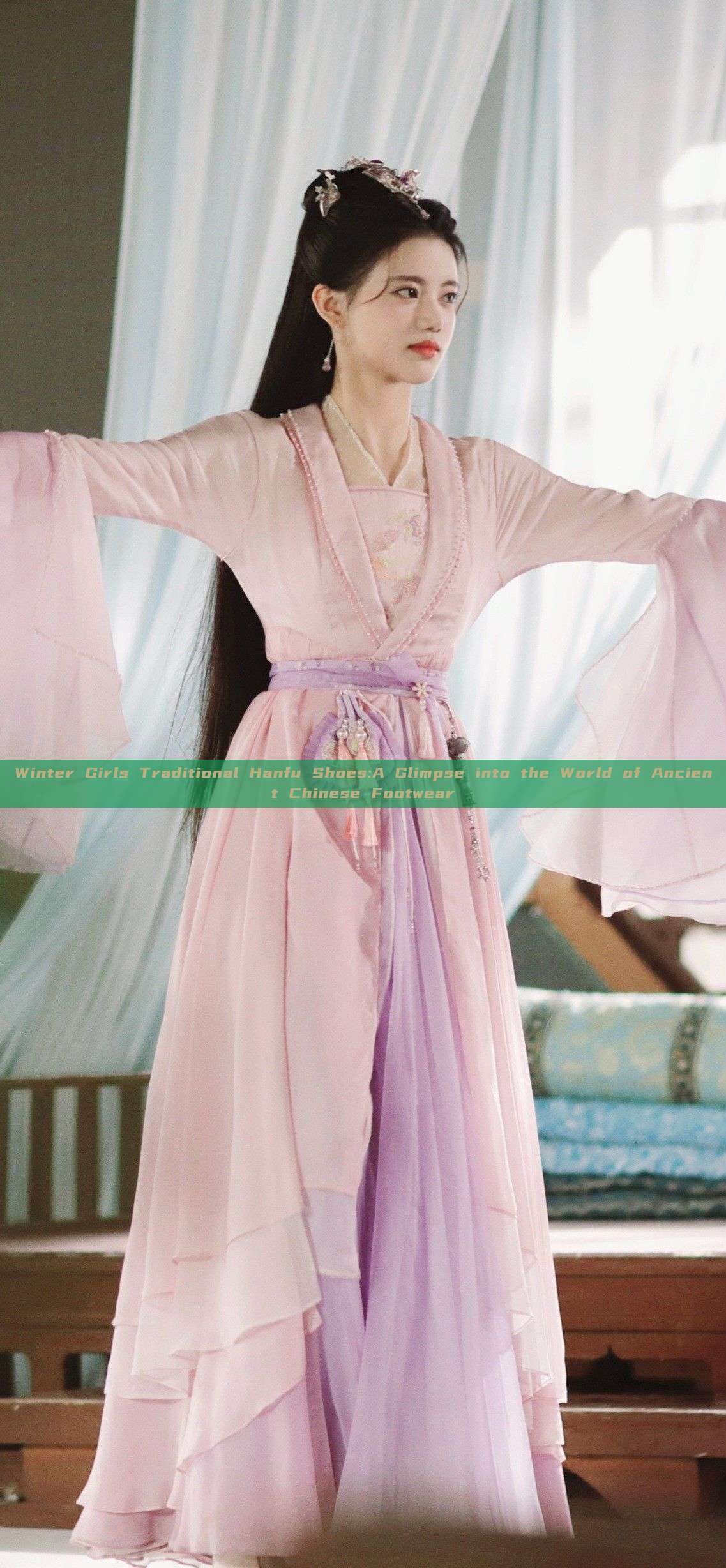 Winter Girls Traditional Hanfu Shoes:A Glimpse into the World of Ancient Chinese Footwear Winter Girls Traditional Hanfu Shoes:A Glimpse into the World of Ancient Chinese Footwear
