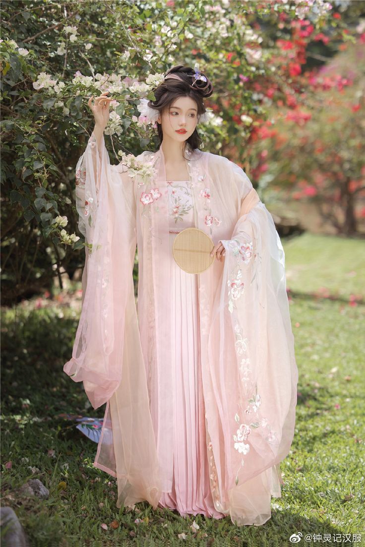 Everyday Elegance with Simple-Colored Cheongsam