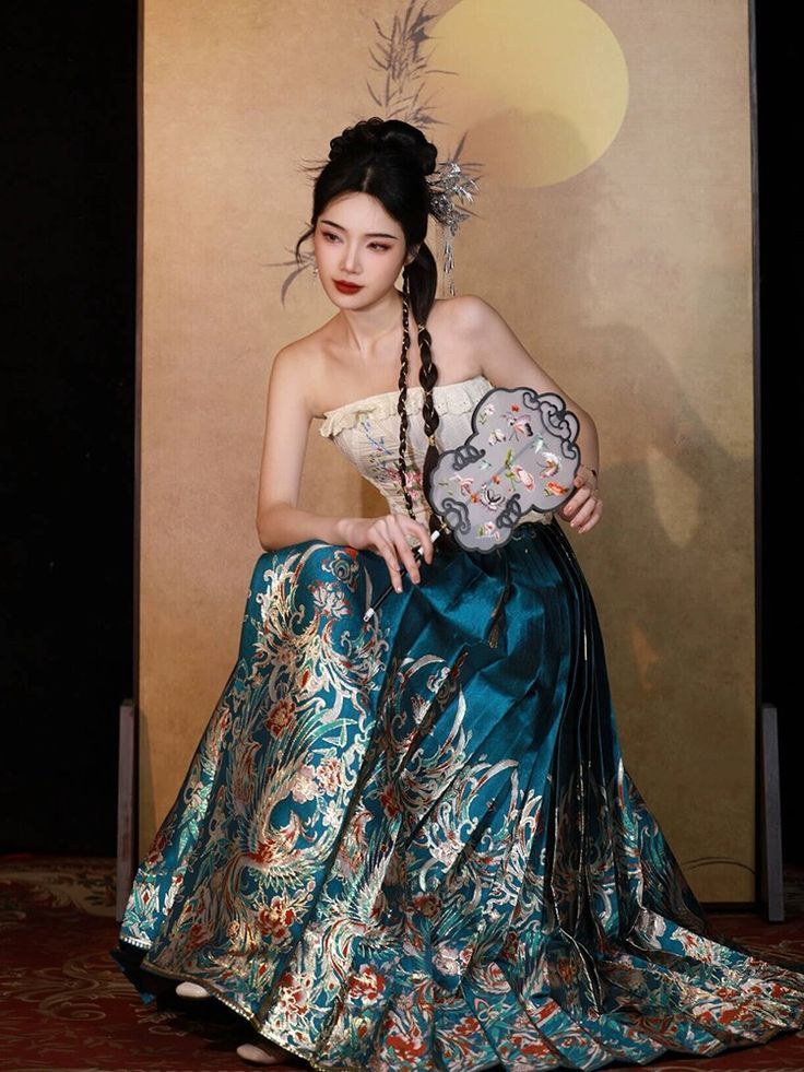Embracing the New Era:The Resilient Cheongsam Revolution Embracing the New Era:The Resilient Cheongsam Revolution