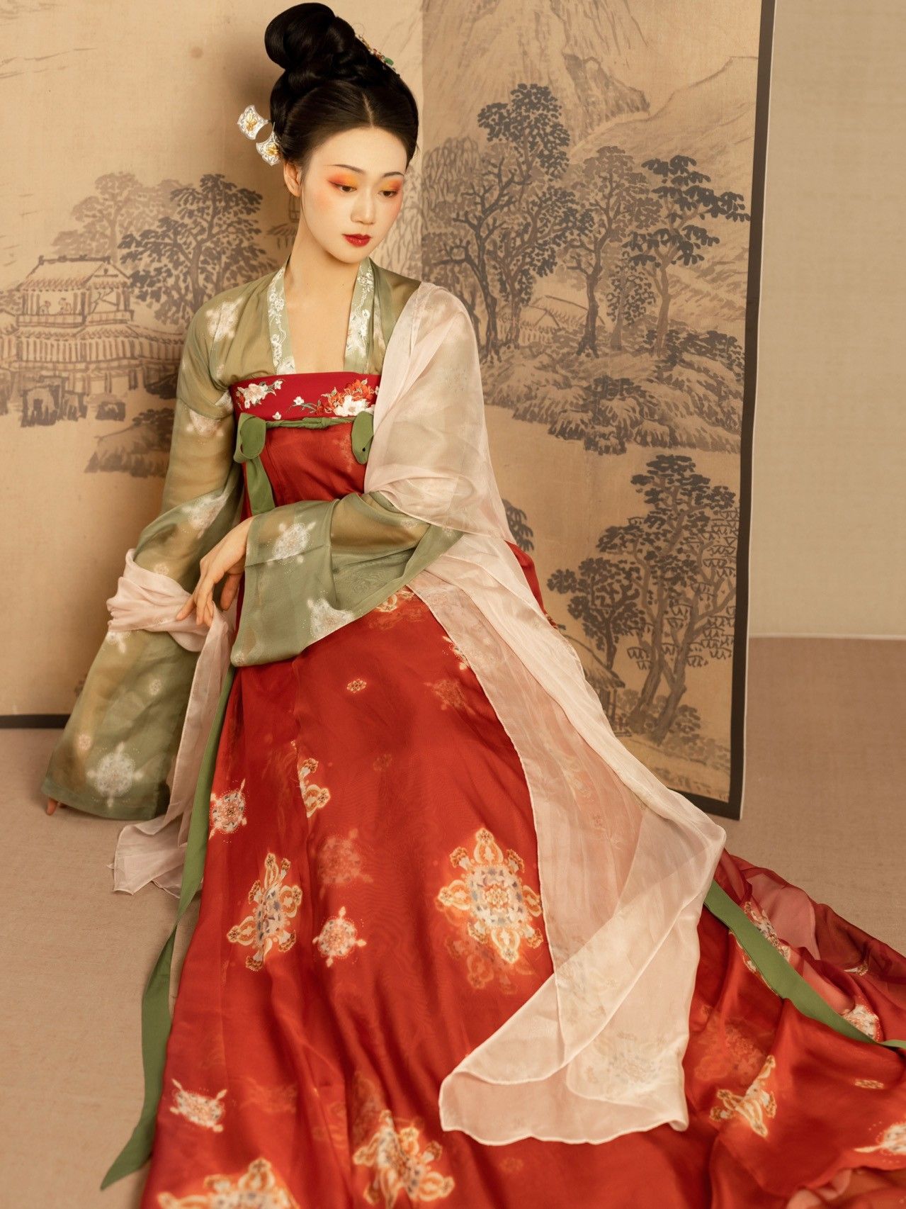 Innovating the Classic Cheongsam with Modern Xiangyunsha Silk