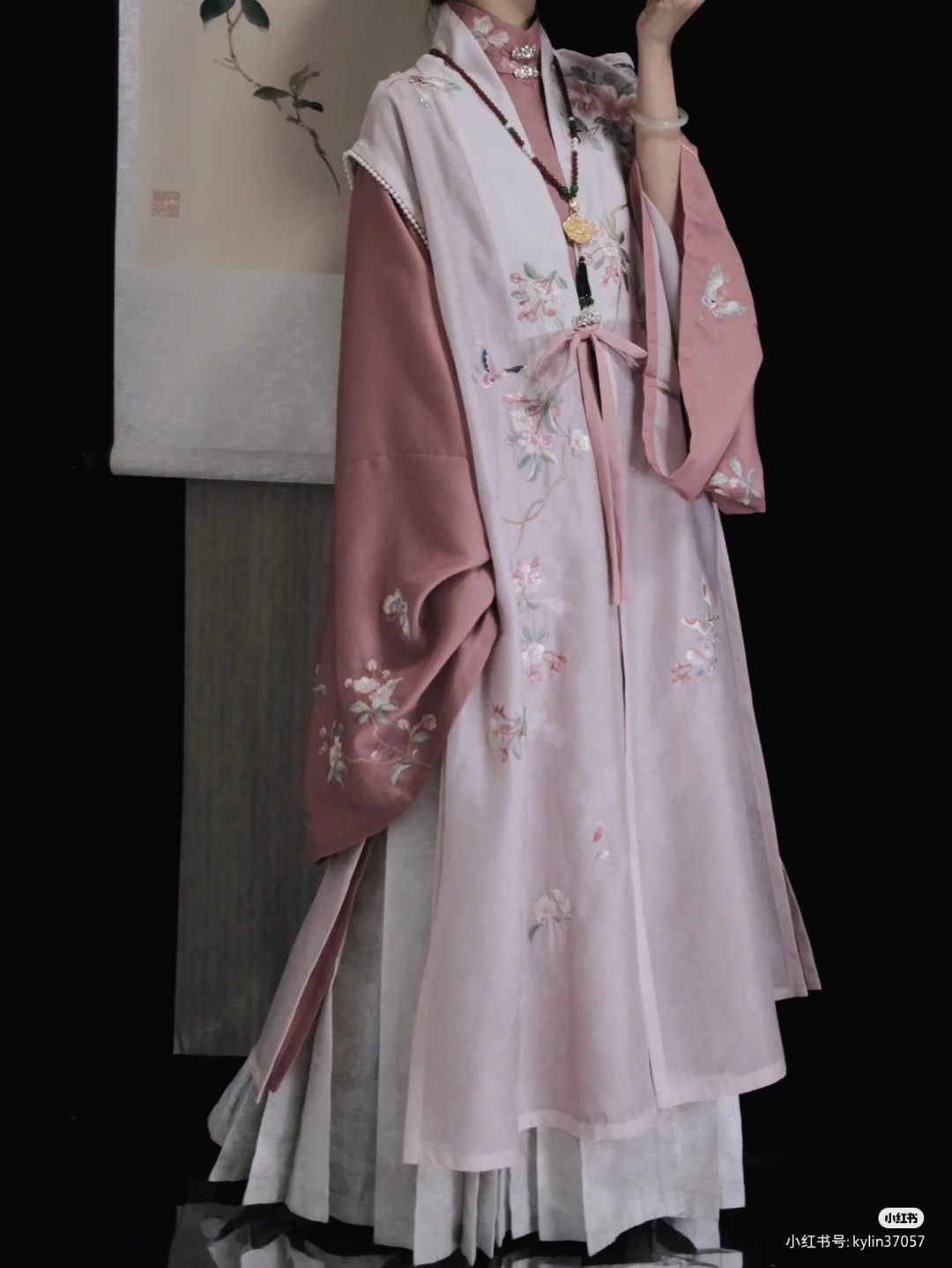 Winter Hanfu Fashion:Embracing the Vibrant Red of Hanfu Womens Clothing Winter Hanfu Fashion:Embracing the Vibrant Red of Hanfu Womens Clothing