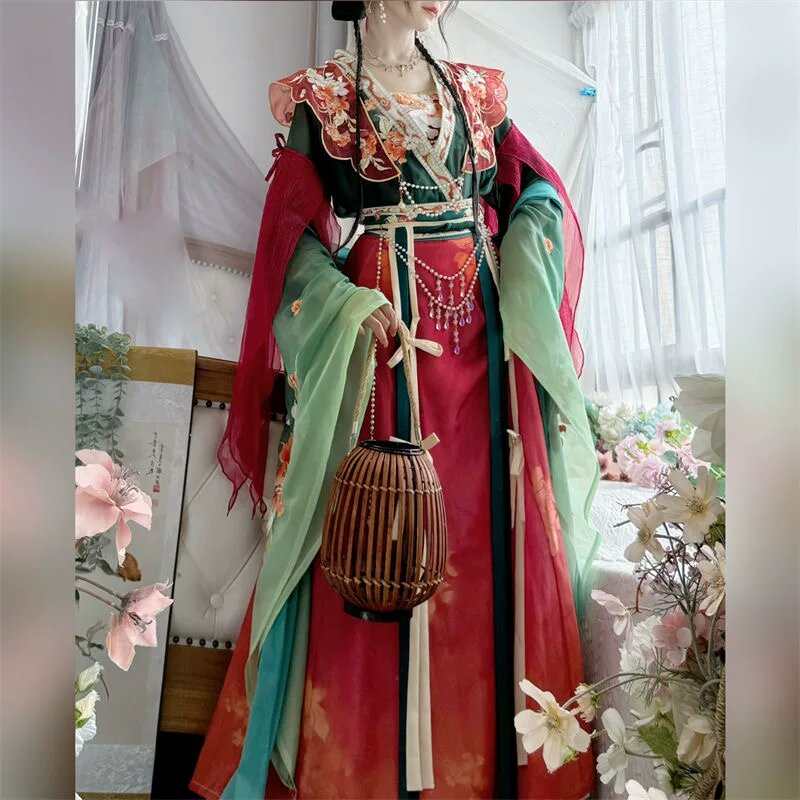 White Half-Body Cheongsam:A Cultural Icon of Elegance and Tradition White Half-Body Cheongsam:A Cultural Icon of Elegance and Tradition