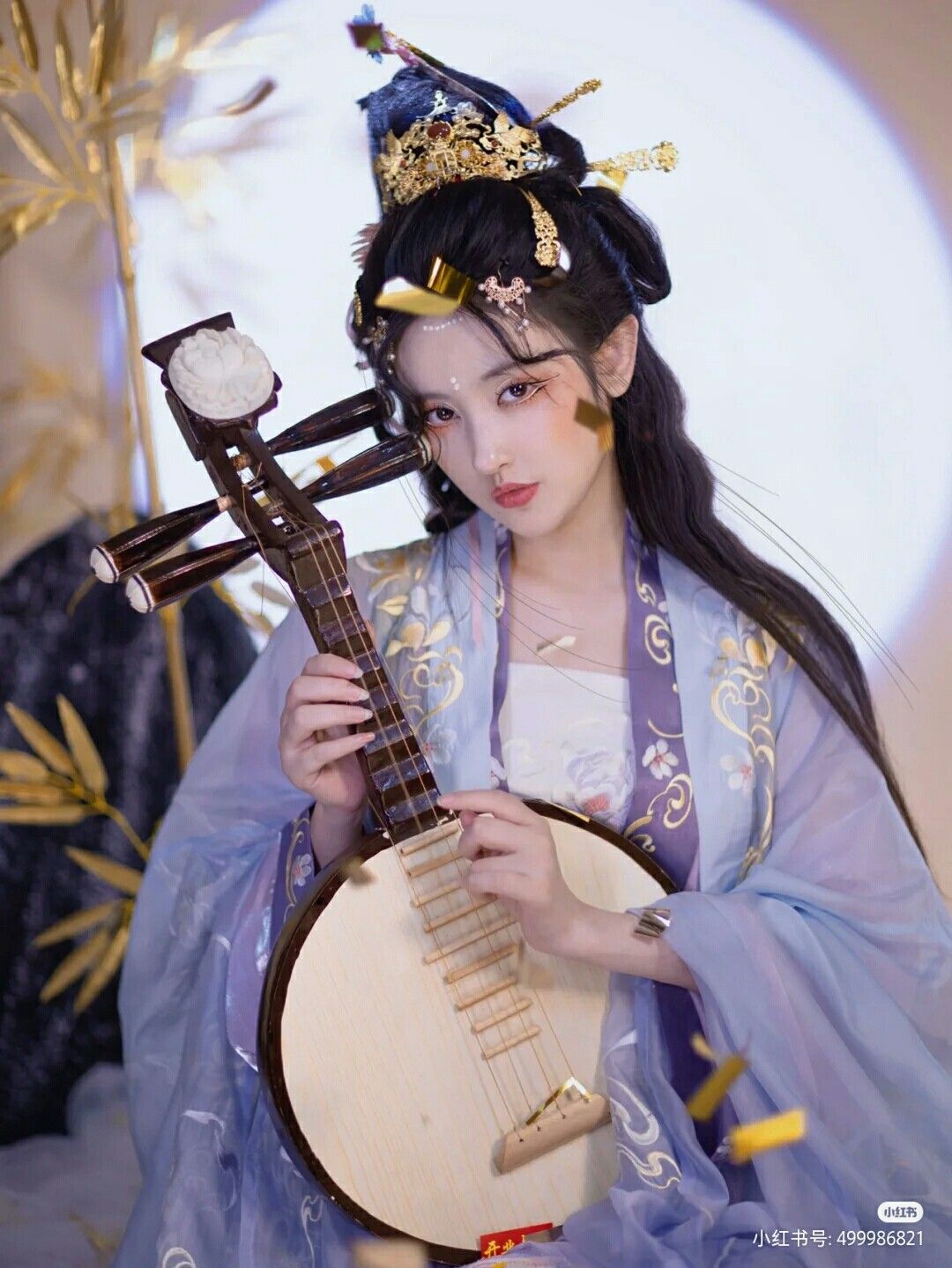 The Elegance of Cheongsam and its One-Piece Shoulders in Traditional Chinese Toast Ceremony The Elegance of Cheongsam and its One-Piece Shoulders in Traditional Chinese Toast Ceremony