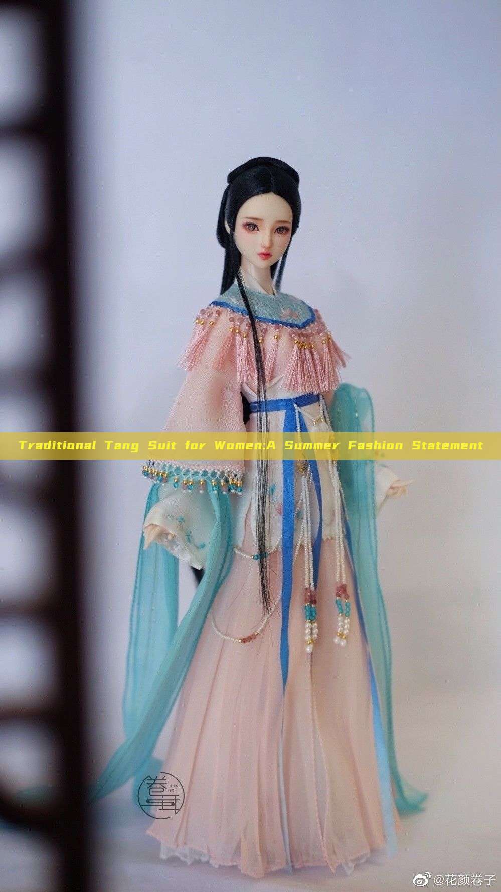 Traditional Tang Suit for Women:A Summer Fashion Statement Traditional Tang Suit for Women:A Summer Fashion Statement