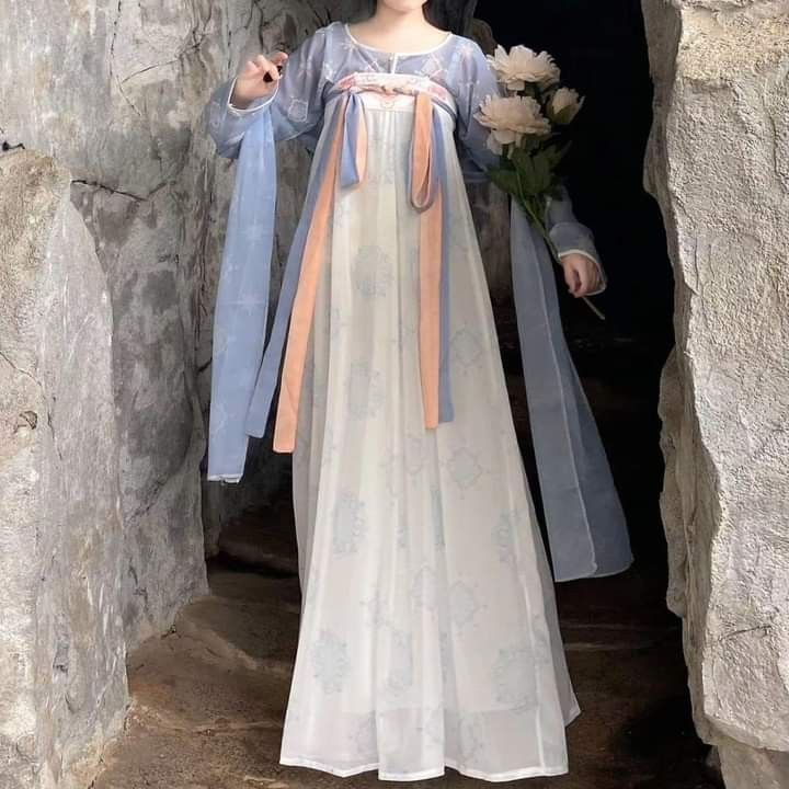 Winter Hanfu Traditional Outfits for Little Girls:A New Years Greeting in Traditional Style Winter Hanfu Traditional Outfits for Little Girls:A New Years Greeting in Traditional Style