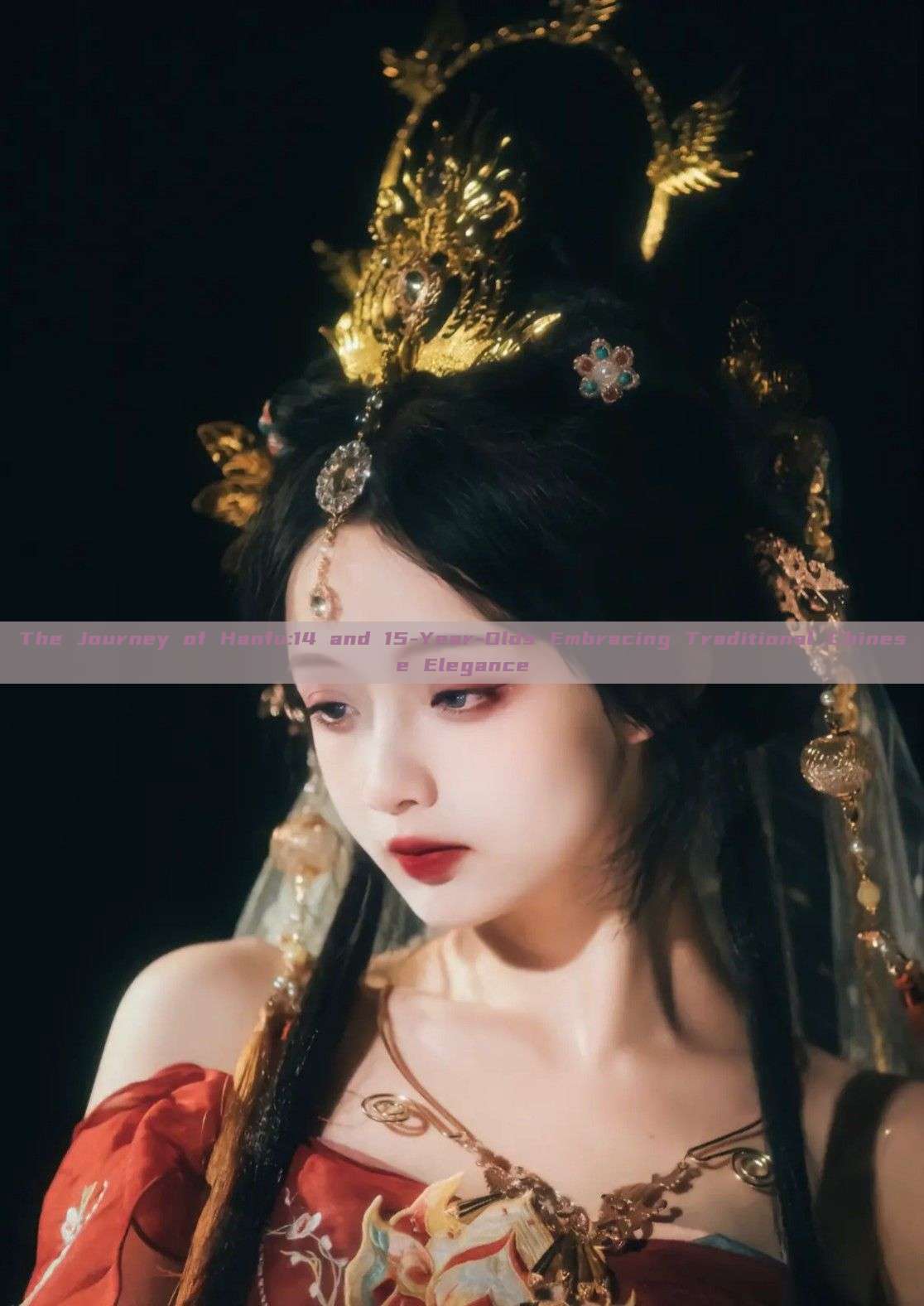 The Journey of Hanfu:14 and 15-Year-Olds Embracing Traditional Chinese Elegance