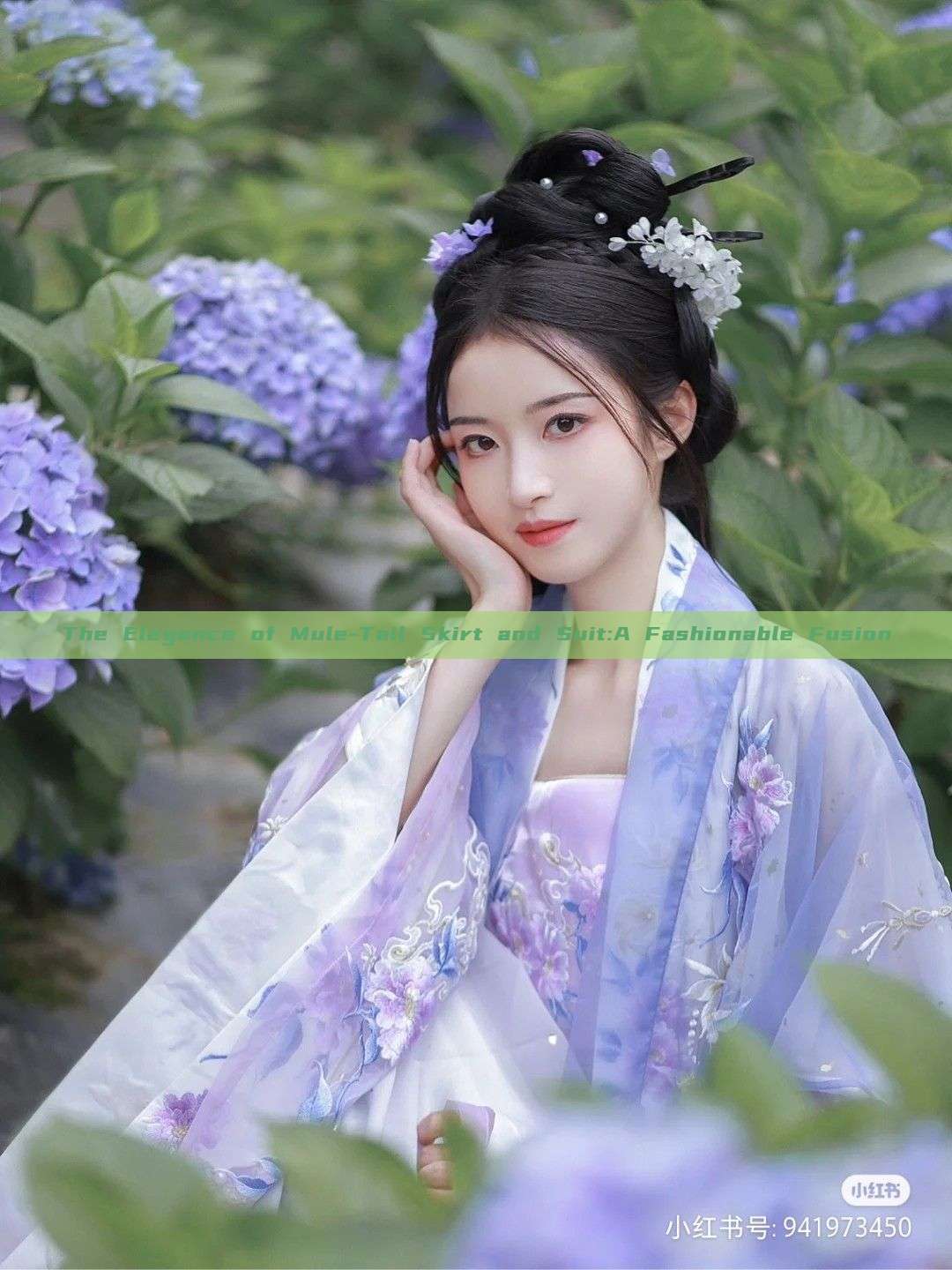 The Elegance of Mule-Tail Skirt and Suit:A Fashionable Fusion The Elegance of Mule-Tail Skirt and Suit:A Fashionable Fusion