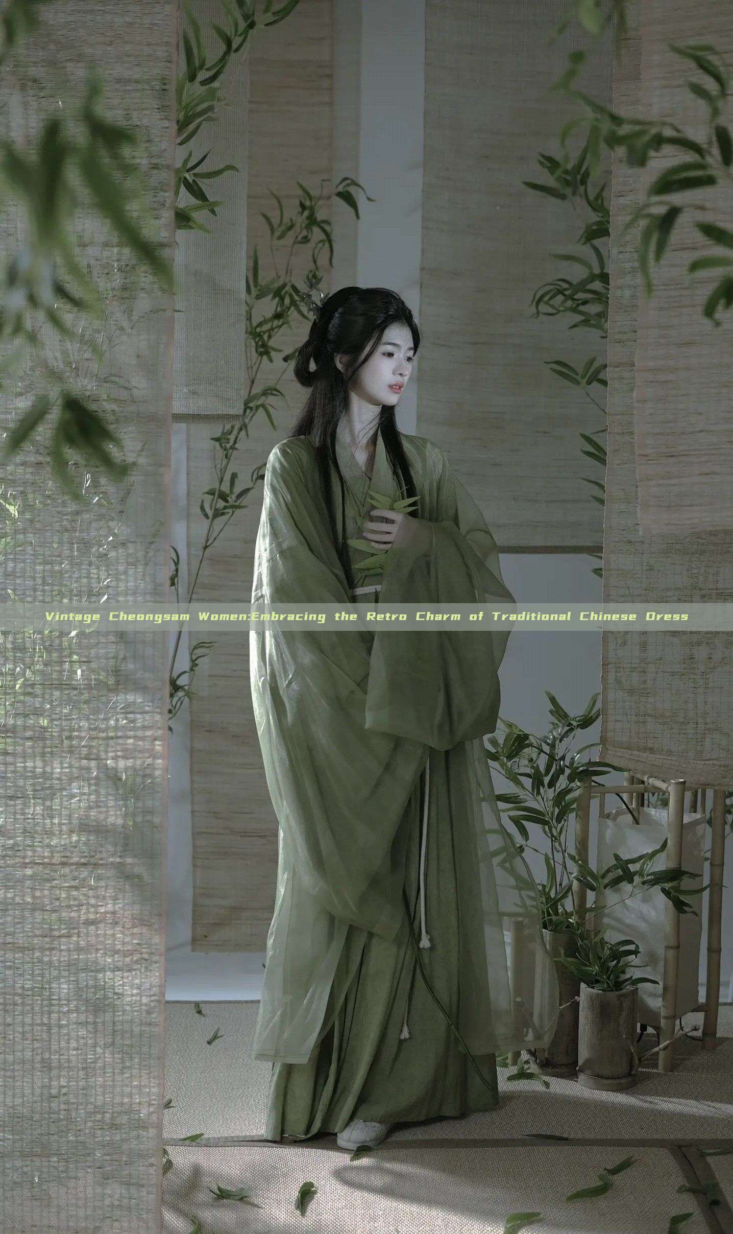 Vintage Cheongsam Women:Embracing the Retro Charm of Traditional Chinese Dress Vintage Cheongsam Women:Embracing the Retro Charm of Traditional Chinese Dress