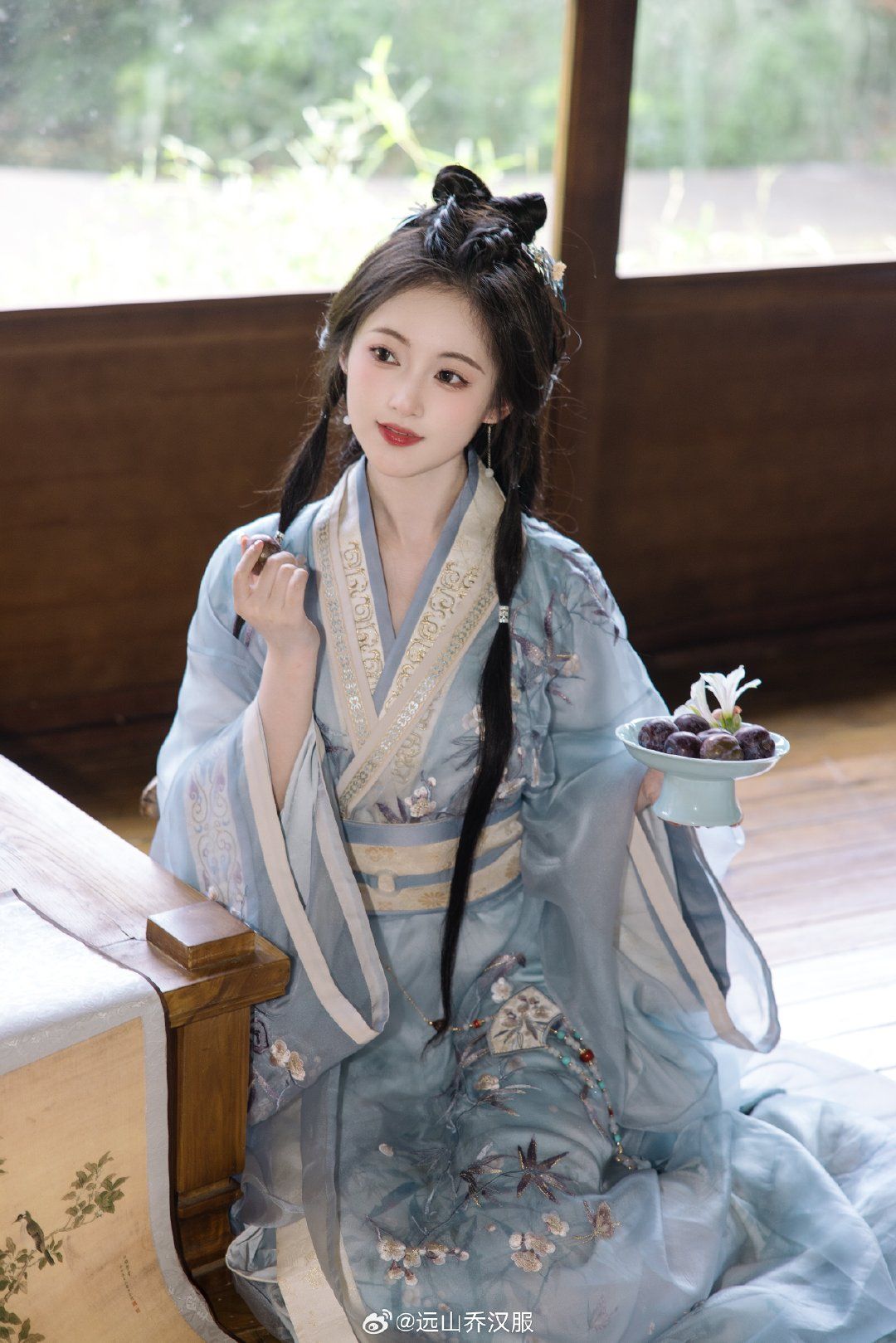 Elegance in Harmony:The Story of Jingya Cheongsam Shop Elegance in Harmony:The Story of Jingya Cheongsam Shop