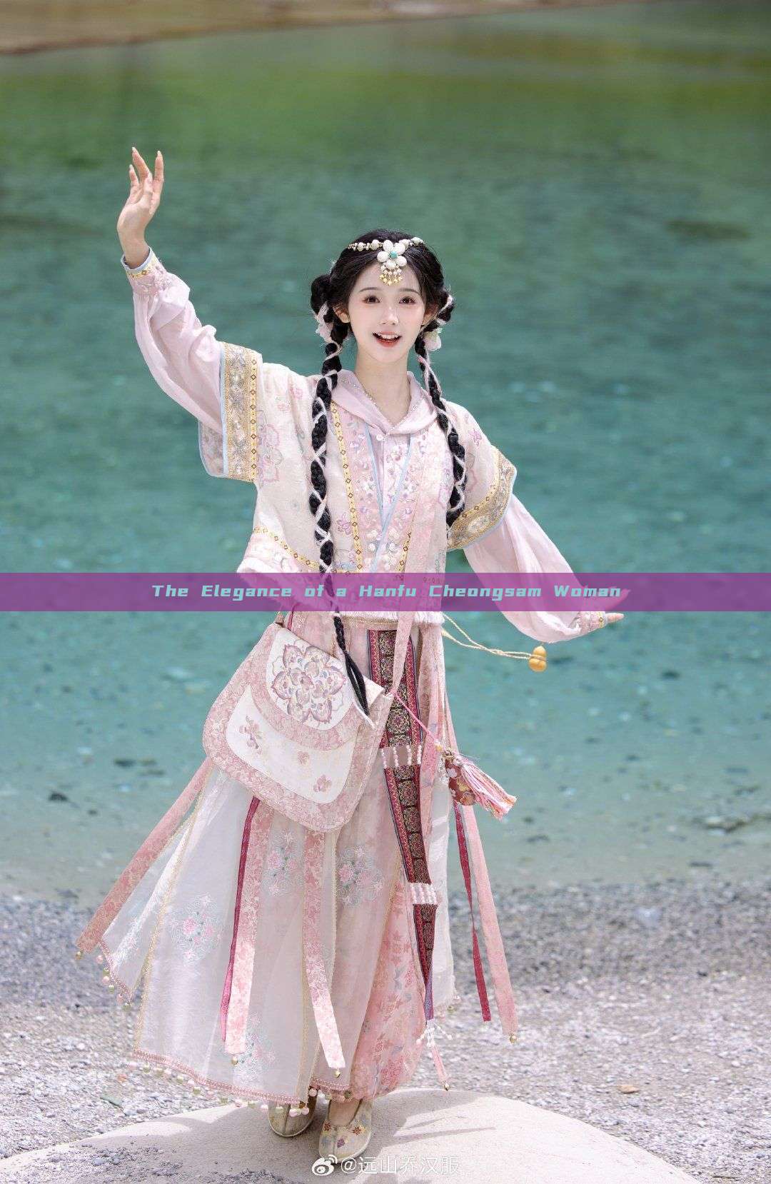 The Elegance of a Hanfu Cheongsam Woman