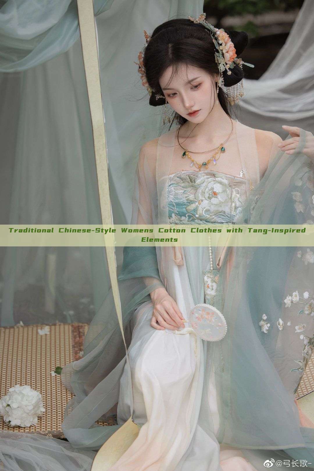 Traditional Chinese-Style Womens Cotton Clothes with Tang-Inspired Elements Traditional Chinese-Style Womens Cotton Clothes with Tang-Inspired Elements