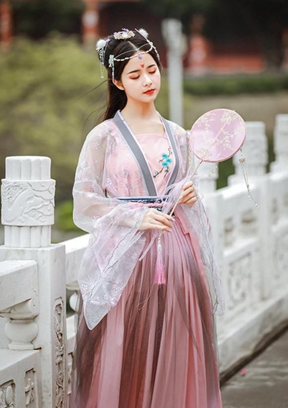 Childrens Cheongsam with Silk and Mulberry Silk:A Traditional Elegance for Kids Childrens Cheongsam with Silk and Mulberry Silk:A Traditional Elegance for Kids