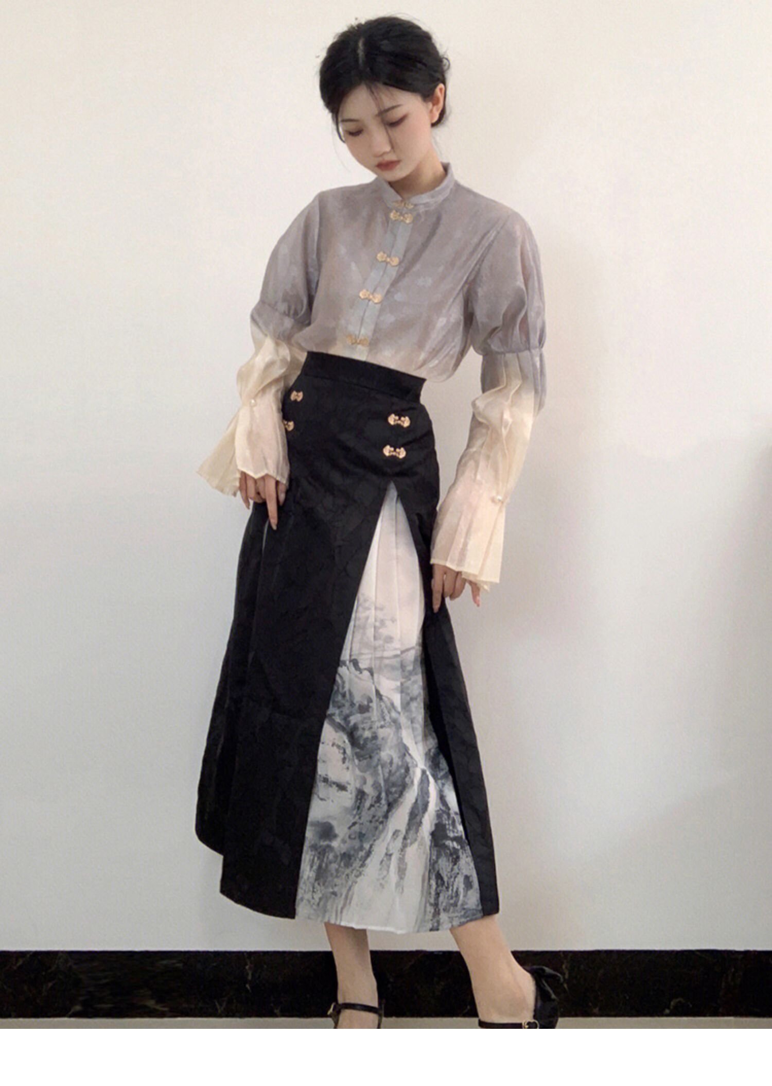 Embracing the Chic Chinese Style:The Revival of Qipao
