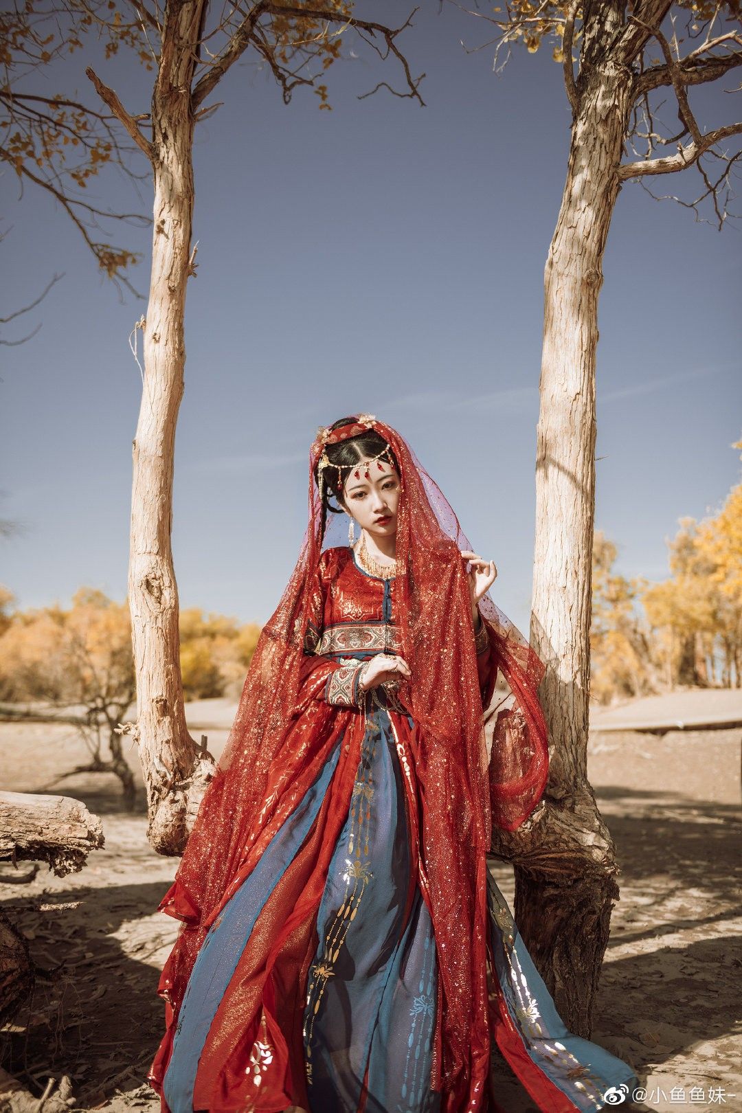 Reinventing the Cheongsam:Embracing the Lovely Charm of Modern Flag Women Reinventing the Cheongsam:Embracing the Lovely Charm of Modern Flag Women