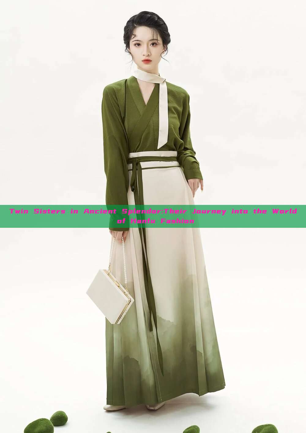 Twin Sisters in Ancient Splendor:Their Journey into the World of Hanfu Fashion