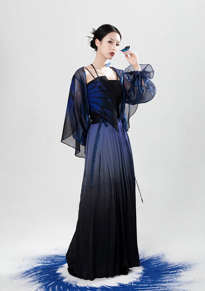 Maternal Bond in Traditional Chinese Fashion:Hanfu Costumes for Mother-Daughter Duos Maternal Bond in Traditional Chinese Fashion:Hanfu Costumes for Mother-Daughter Duos
