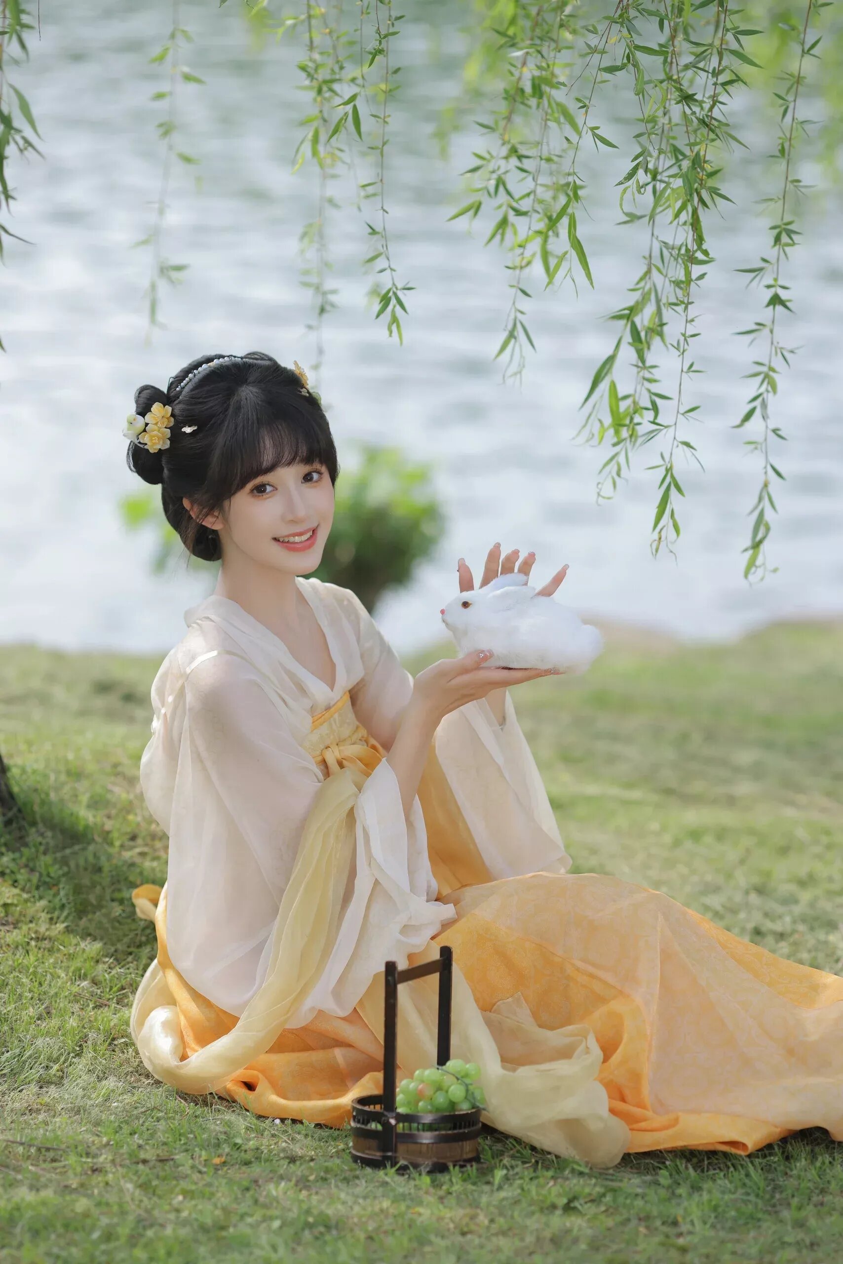 Hanfu Galaxy:Exploring the Starry World of Traditional Chinese Fashion Hanfu Galaxy:Exploring the Starry World of Traditional Chinese Fashion