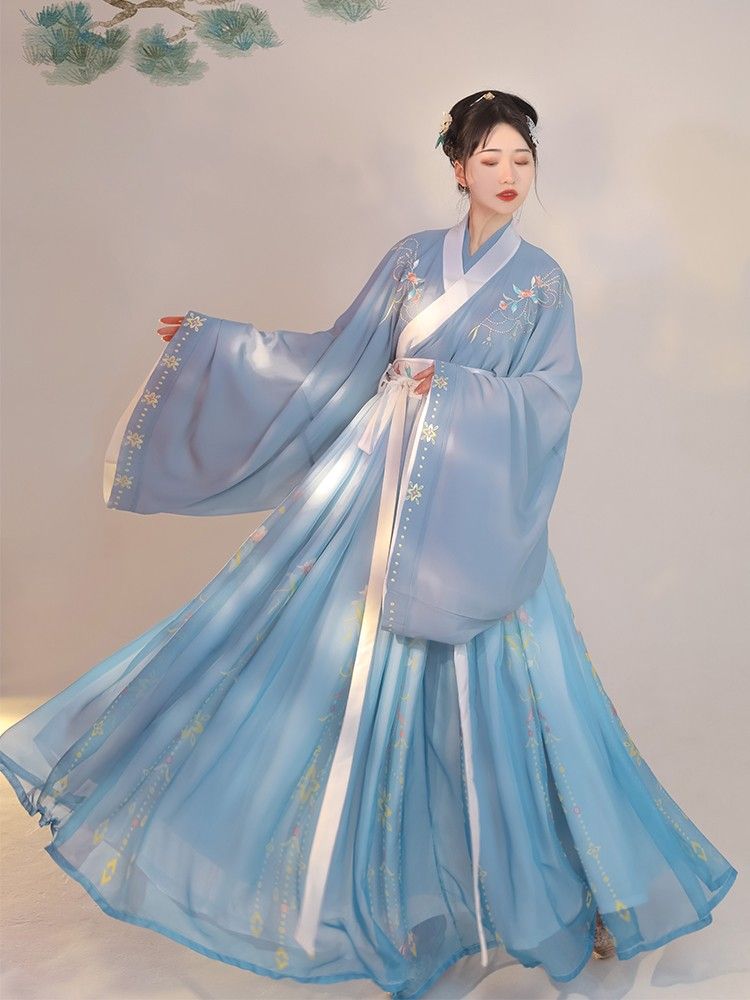 The Enigma of a Martial Arts Heroine in Ancient Hanfu Attire The Enigma of a Martial Arts Heroine in Ancient Hanfu Attire