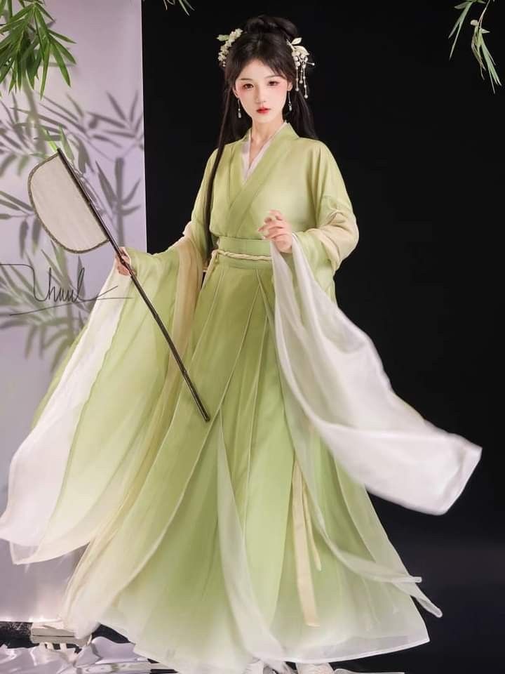 The Cheongsam:A Traditional Chinese Dress Known as a Qun