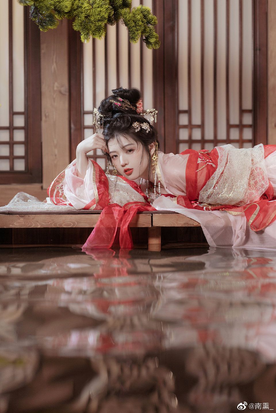 Qipao Family Trio:Traditional Elegance in Parent-Child Attire